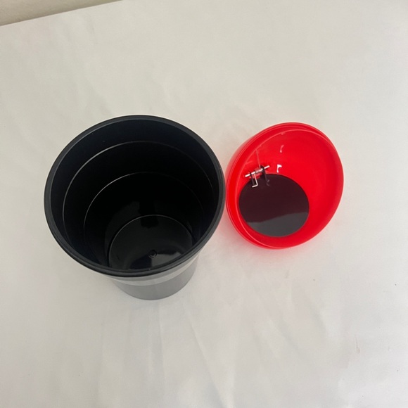 New Plastic Car Cup holder Garbage Can. Portable Trash Can for car, Office (Red) - Picture 7 of 11